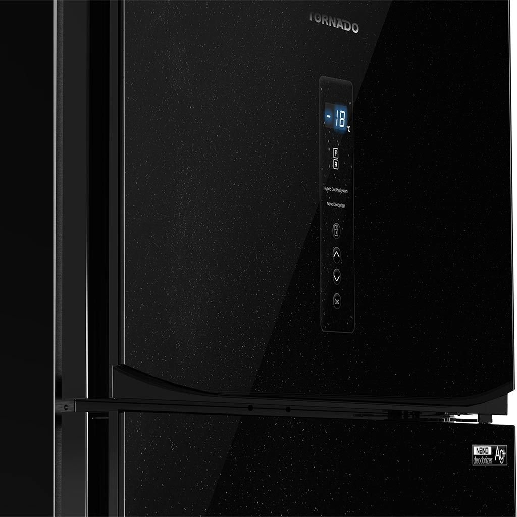 ثلاجة تورنيدو ديجيتال نوفروست 450 لتر أسود RF-580AT-BK